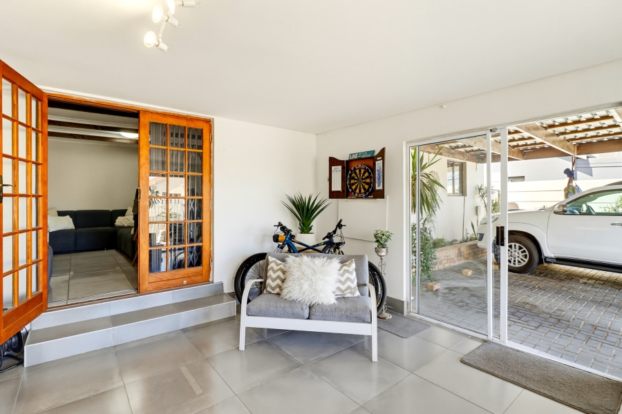 3 Bedroom Property for Sale in Pine Acres Western Cape